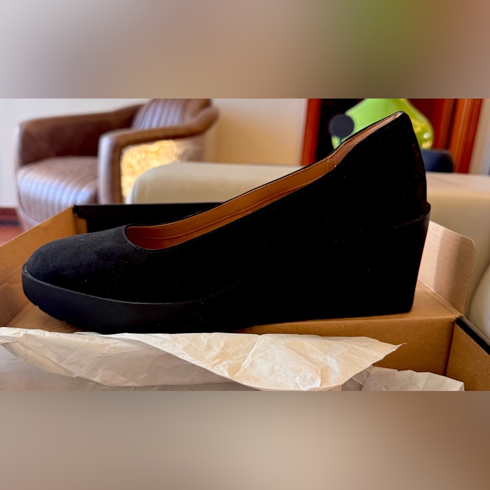 Vionic Black Women's Flats